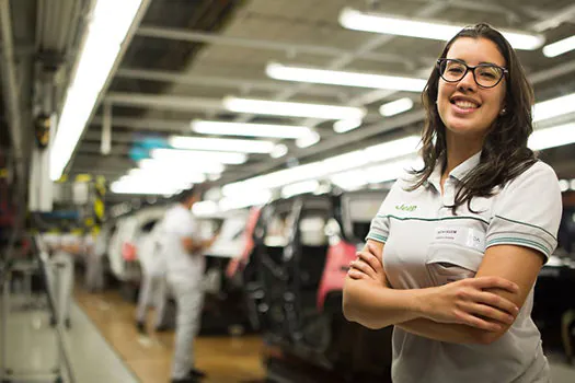 Fiat tem primeira mulher no comando de uma fábrica no Brasil