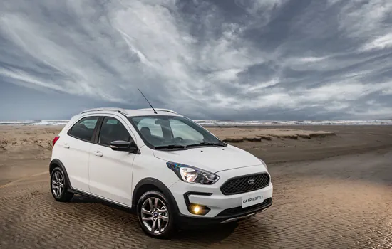 Ford Ka: cinco curiosidades da evolução do hatch em vídeo