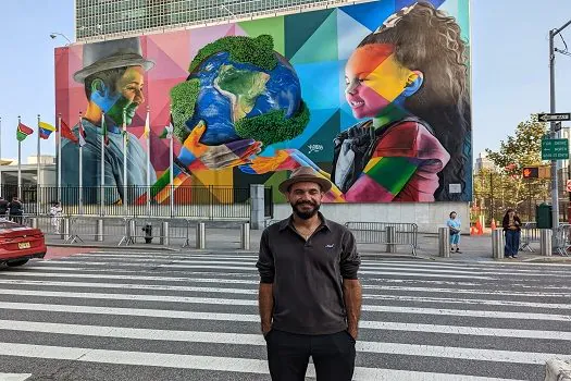 Mural de Eduardo Kobra na fachada da ONU convida à reflexão sobre o futuro