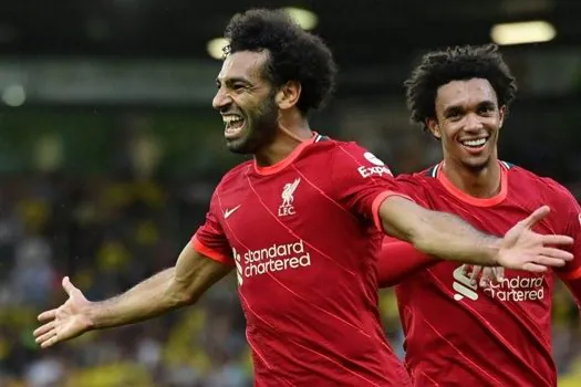 Com show de Salah e gol de Firmino, Liverpool vence Norwich na estreia do Inglês