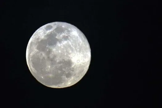 Noite desta quarta-feira (30) terá Superlua Azul