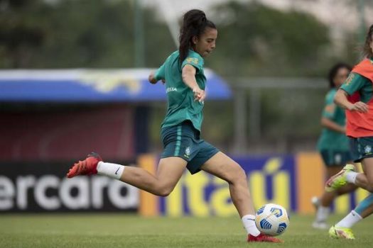 Copa do Mundo: Lauren afirma que espera confronto duro com a França_x000D_