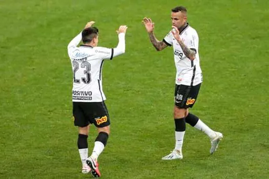 Com golaço de Luan, Corinthians empata com o Fortaleza na Arena Corinthians