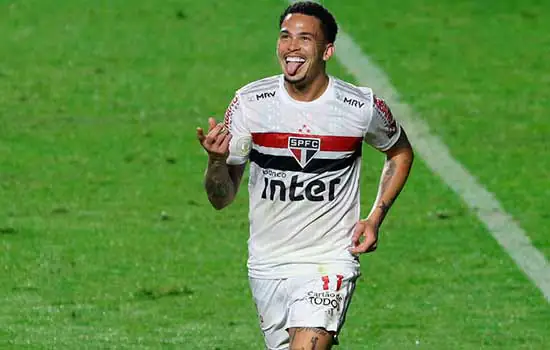 São Paulo vence Athletico-PR em jogo antecipado da 11ª rodada