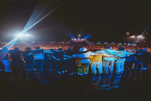 Maneva protagoniza o maior espetáculo de reggae a céu aberto do país