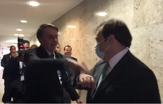 Maia e Bolsonaro: encontro após longo período de confronto