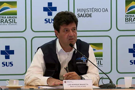 Na berlinda do governo, Mandetta recebe apoio de ministros do STF