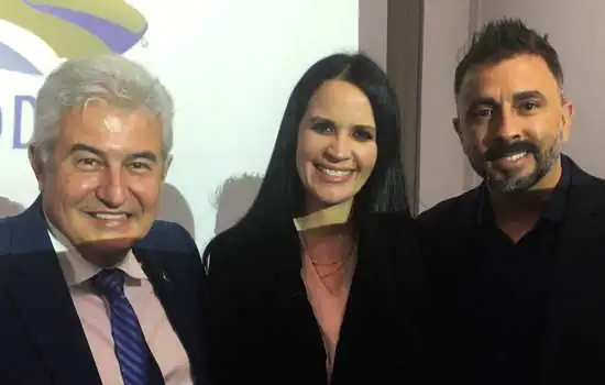 Marcos Pontes conversa com alunos de escolas estaduais em São José dos Campos