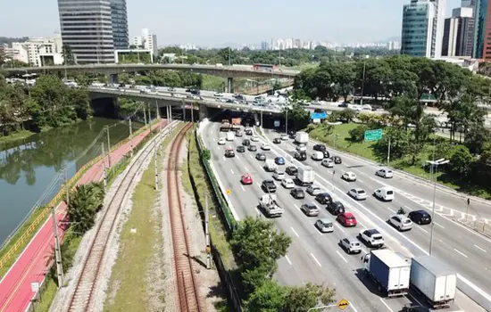 Pista expressa da Marginal Pinheiros será interditada para obras do Metrô amanhã (21)