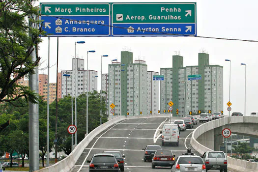 Pista expressa da Marginal Pinheiros será interditada para obras da Linha 17 Ouro do Metrô