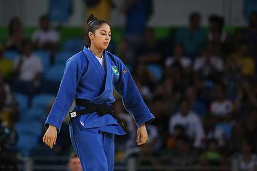 Mariana Silva vence a alemã Martina Trajdos