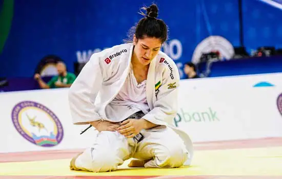 Mayra Aguiar sofre lesão e fica fora do último dia do Grand Slam de Brasília