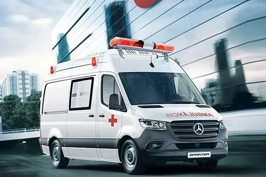 Mercedes-Benz na Feira Hospitalar – De sirene ligada