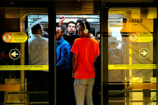 Metrô de São Paulo negocia dívidas milionárias