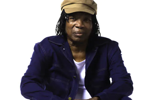 Milton Nascimento faz emocionante encerramento de turnê em SP