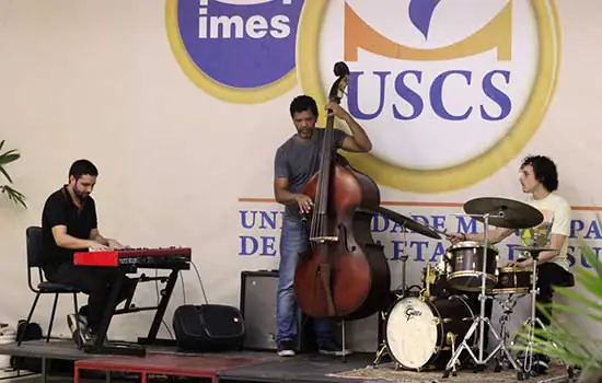 Instrumental USCS apresenta o grupo Motion Jazz Quartet