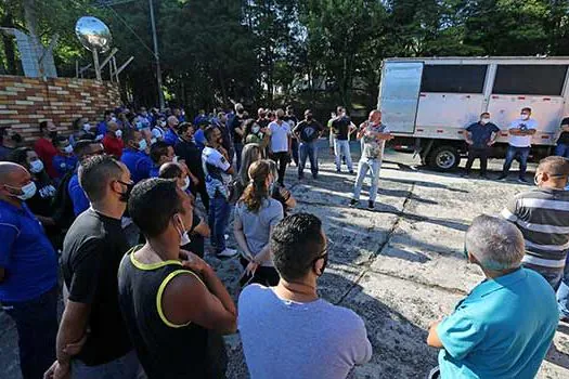 Trabalhadores protestam contra fechamento da Nakata em Diadema