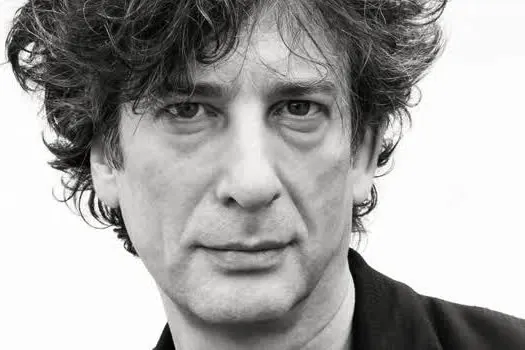 CCXP Worlds anuncia a participação de Neil Gaiman como convidado de honra