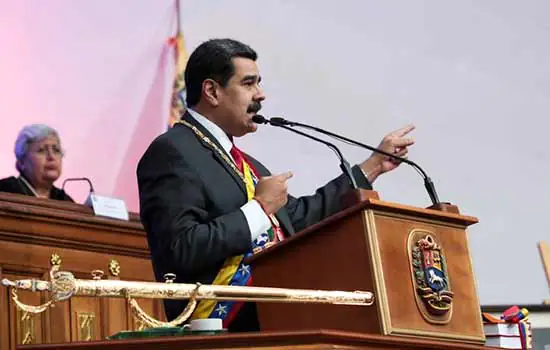 Maduro diz que ‘arrebentará os dentes de Brasil e Colômbia’ em caso de agressão