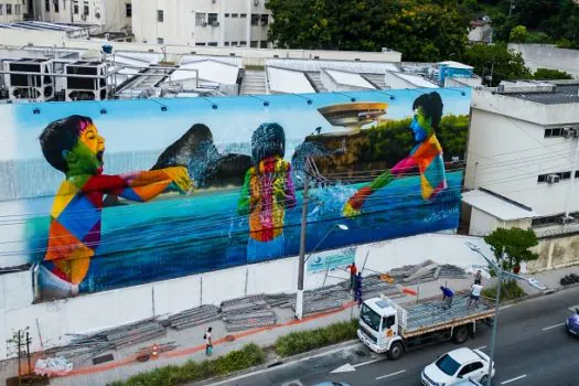 Novo mural de Eduardo Kobra é apresentado em Niterói