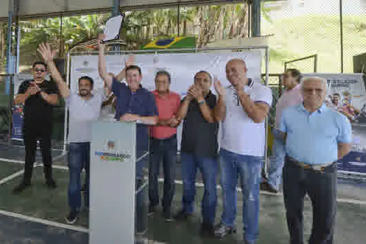 Morando entrega 128 escrituras e lança o programa “Arena Parque de Esportes”