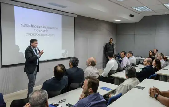 Prefeito Orlando Morando apresenta projeto para empresários