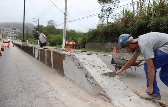 Ribeirão Pires realiza manutenção na Av. Humberto de Campos