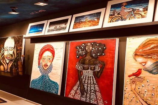 Galeria de arte inaugura com sarau na Av. Paulista