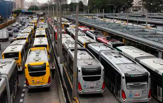 Paralisação de motoristas de ônibus afeta 21 linhas na zona leste de SP