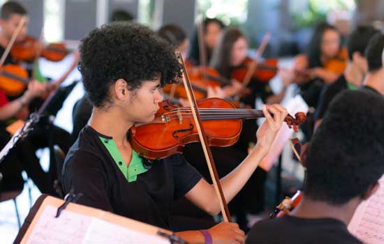 Orquestra de Cordas Infantojuvenil do Guri se apresenta na Casa-Museu Ema Klabin