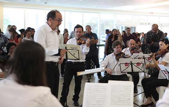 Projeto leva transmissões de concertos ao vivo a hospitais