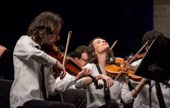 Orquestra Ouro Preto apresenta espetáculo “Um conto de Natal” com marionetes