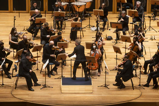 Osesp, Coro da Osesp e solistas apresentam Mozart e Brahms