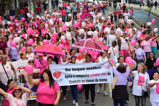 Caminhada em Diadema reúne mulheres na luta contra o câncer de mama