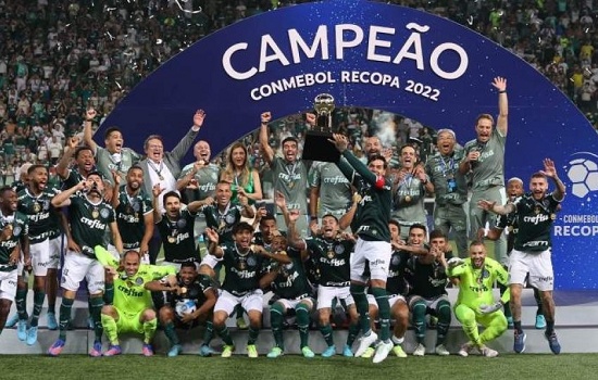 Palmeiras supera Athletico-PR e conquista a Recopa Sul-Americana