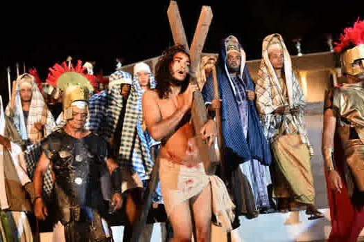 Paixão de Cristo, de Floriano, tem seu segundo dia de espetáculo na noite deste sábado