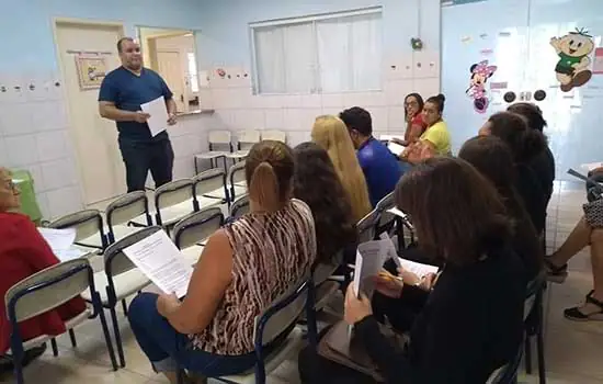 Palestra sobre bullying e suicídio orienta comunidade escolar de Ribeirão Pires