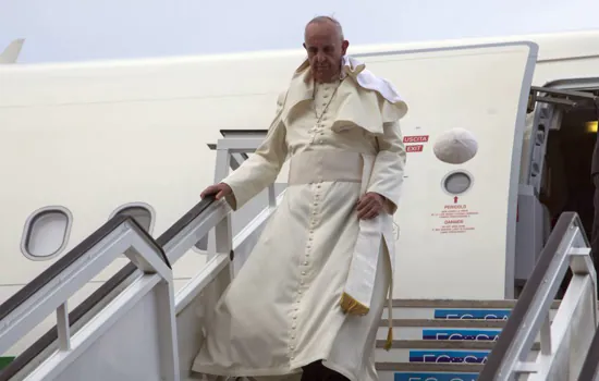 Papa Francisco promete visita em Beirute