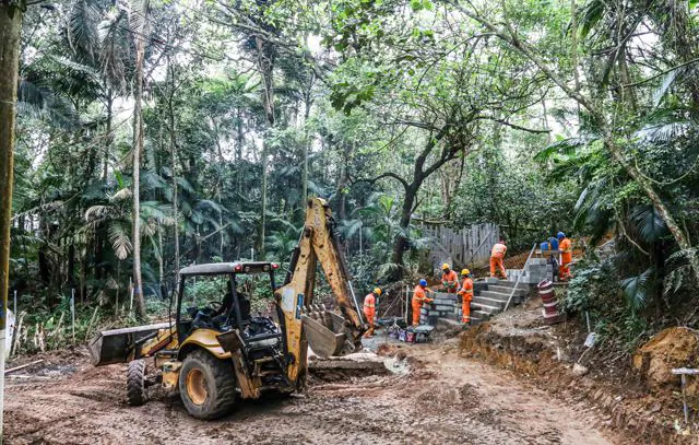 Prefeito Orlando Morando acompanha evolução nas obras de urbanização no Parque Imigrantes