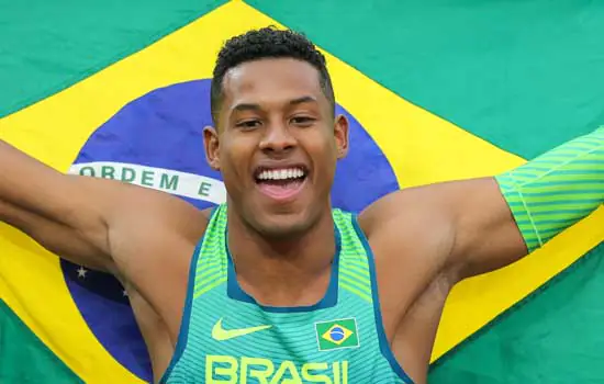 Paulo André avança nos 100m e coloca Brasil em semifinal de Mundial após 24 anos