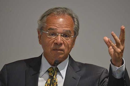 Carga tributária ideal é 20%, diz Paulo Guedes