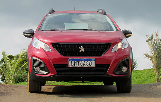 Lançamento do novo Peugeot 2008 – Alguém na multidão