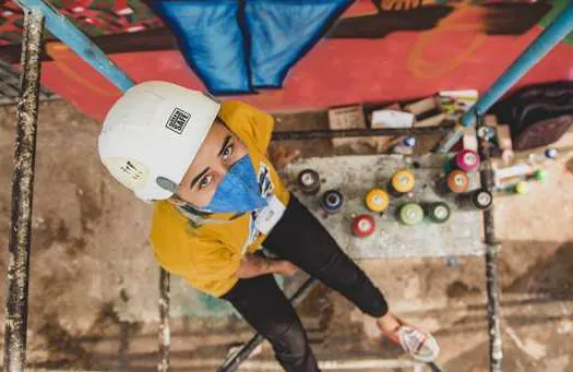 Pimp Nossa Cooperativa realiza mutirão artístico na Cooperativa Rainha da Reciclagem em SP