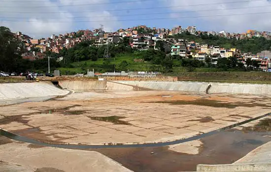 Piscinão do Jardim Irene ganha 16ª câmera de monitoramento do Semasa