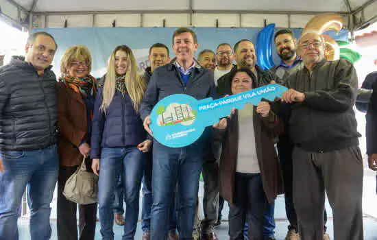 Morando entrega mais duas praças-parque e revitalização do CREC da Vila São Pedro