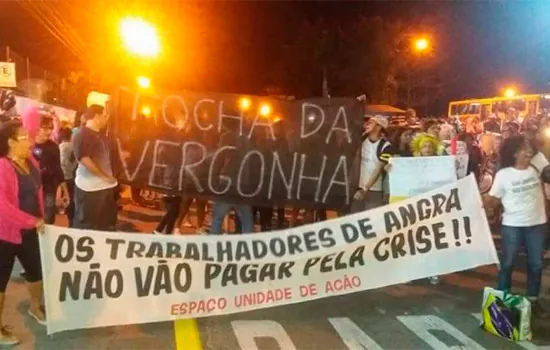 Protestos na passagem da tocha em Angra dos Reis