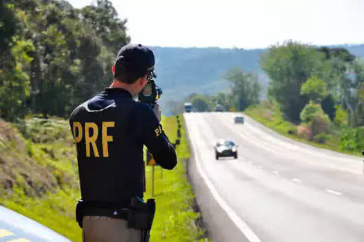 Excesso de velocidade é a principal infração admitida por motoristas suspensos