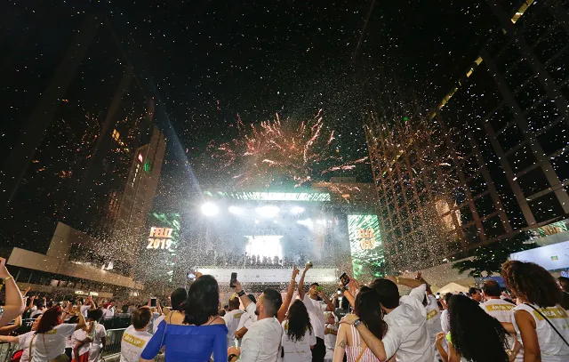 São Paulo se prepara para a Festa de Réveillon na Paulista