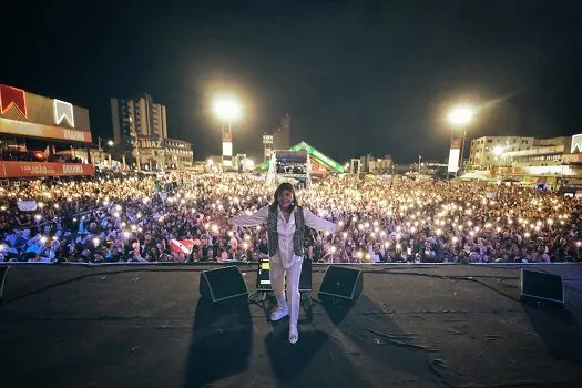 Roberta Miranda emociona público em Campina Grande