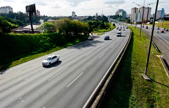 Alça de acesso do km 20 da Anchieta é fechada para obras